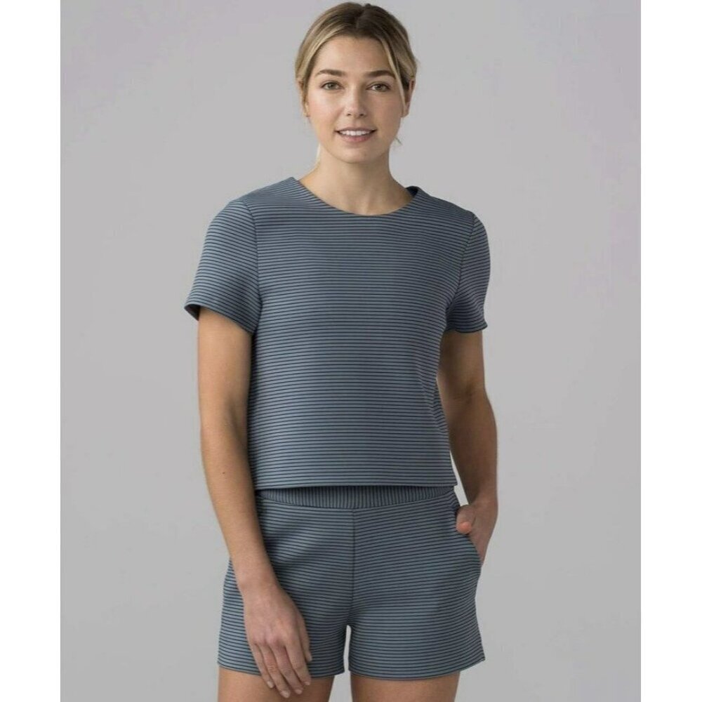 Lululemon Shaped Short Sleeve Sterling Size 10 EUC